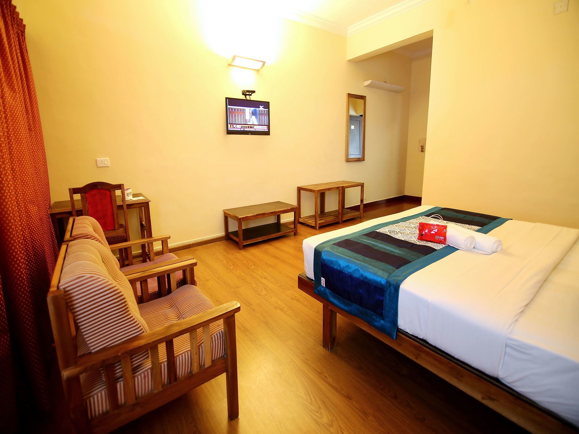 Oyo 2887 Hotel Sn International Kumily Extérieur photo